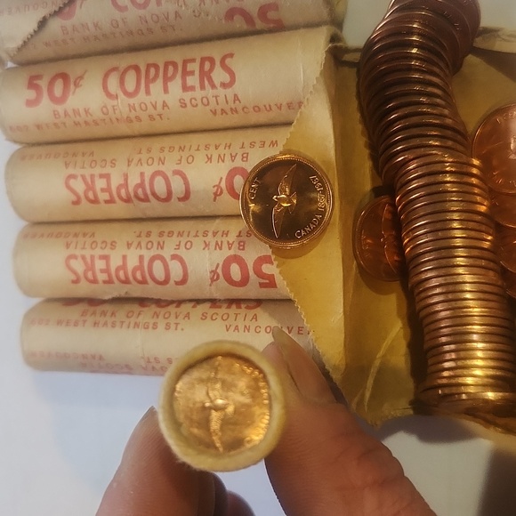 5 rolls unopened 1967 rock dove Canadian Penny's and one roll opened - Picture 2 of 2